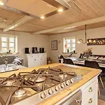 5 Person In Oster Assels-by Traum * Oster Assels