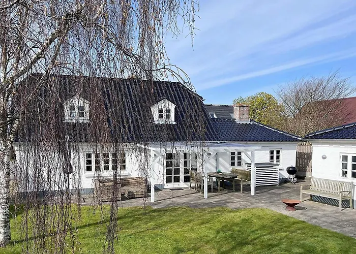 5 Person In Oster Assels-by Traum Oster Assels